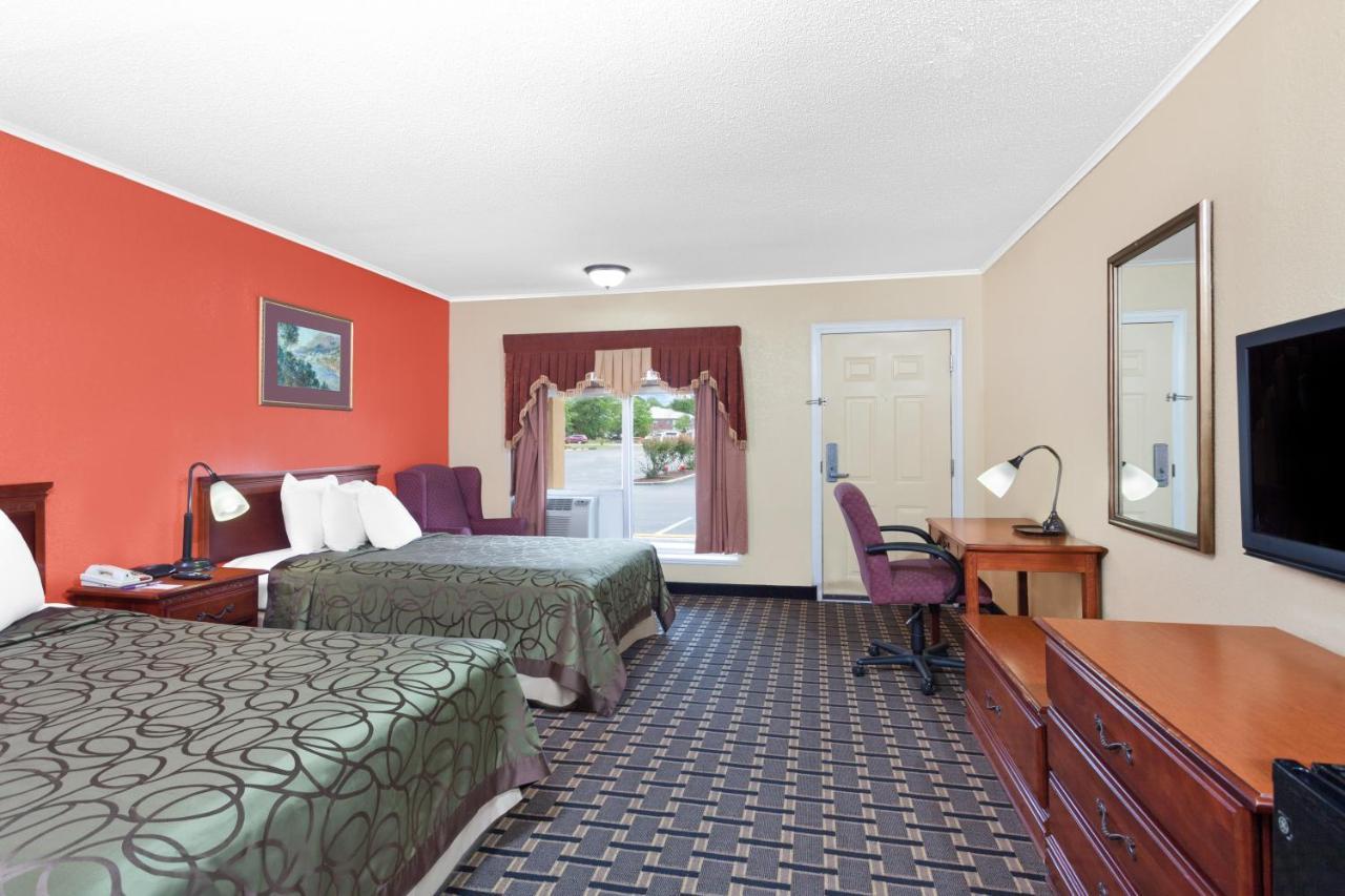 แทรเวลลอดจ์ บาย วินด์แฮม แจ็คสัน นอร์ท Hotel ภายนอก รูปภาพ