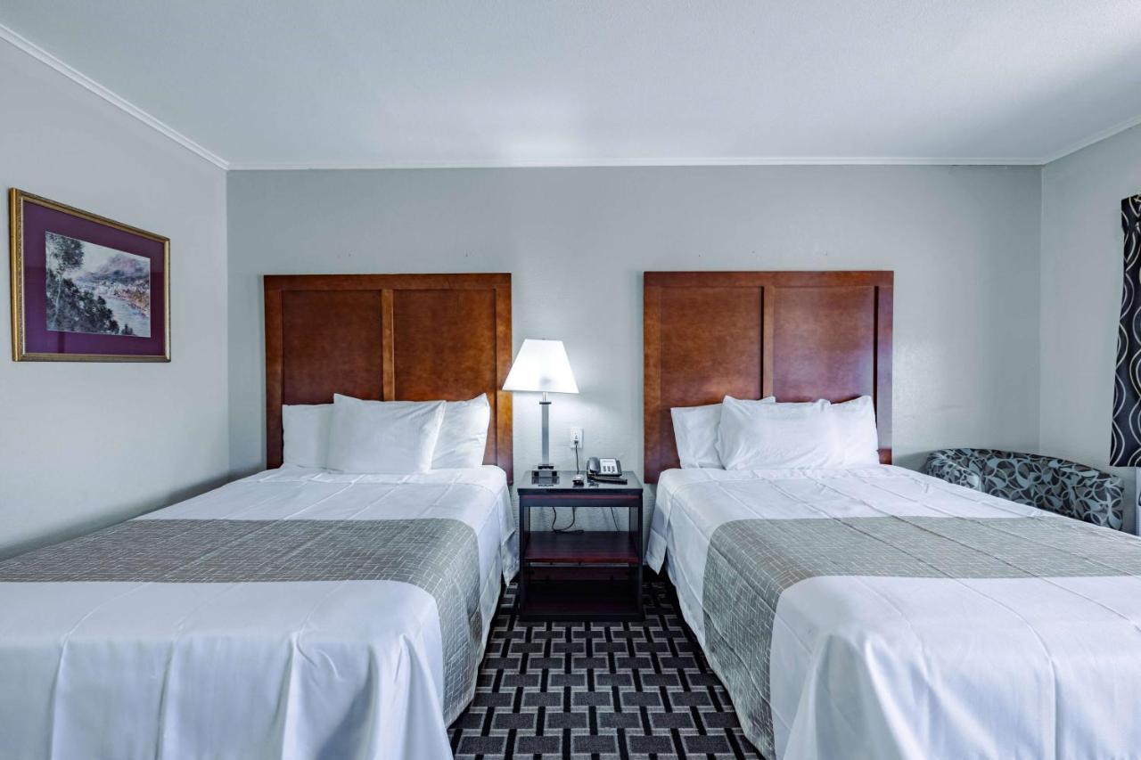 แทรเวลลอดจ์ บาย วินด์แฮม แจ็คสัน นอร์ท Hotel ภายนอก รูปภาพ