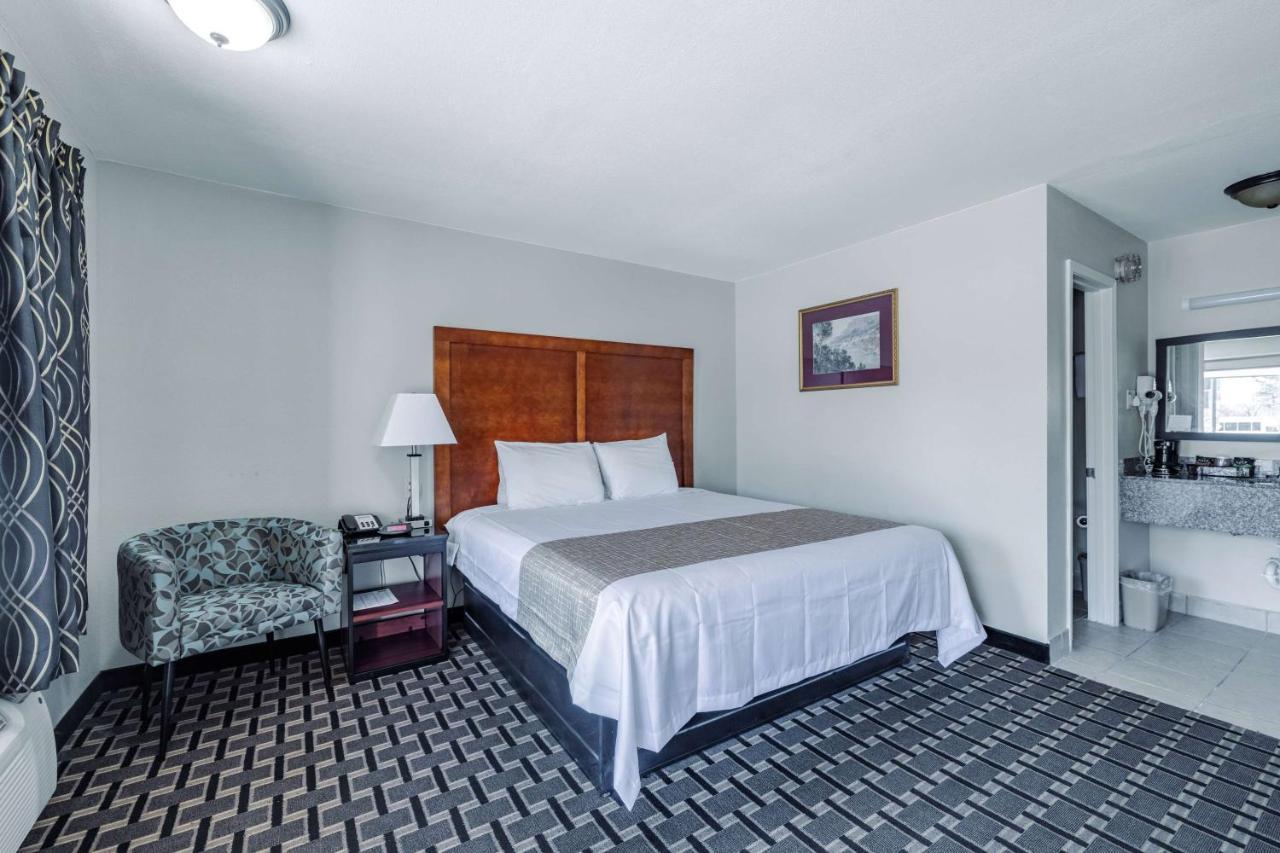 แทรเวลลอดจ์ บาย วินด์แฮม แจ็คสัน นอร์ท Hotel ภายนอก รูปภาพ