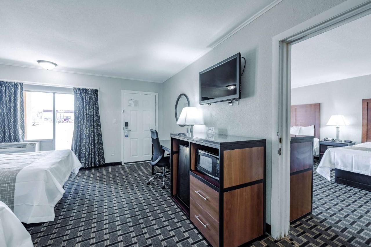 แทรเวลลอดจ์ บาย วินด์แฮม แจ็คสัน นอร์ท Hotel ภายนอก รูปภาพ