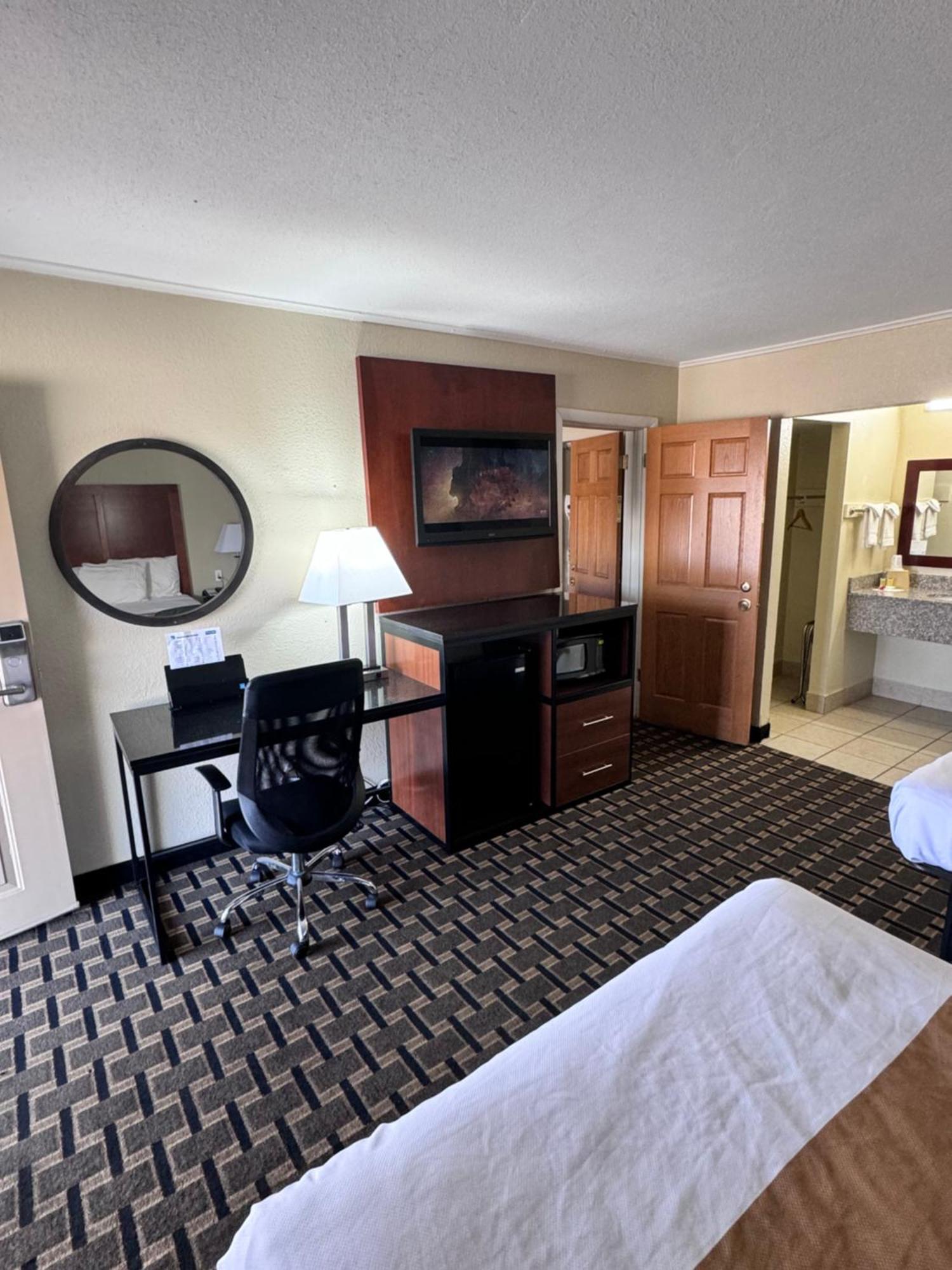 แทรเวลลอดจ์ บาย วินด์แฮม แจ็คสัน นอร์ท Hotel ภายนอก รูปภาพ